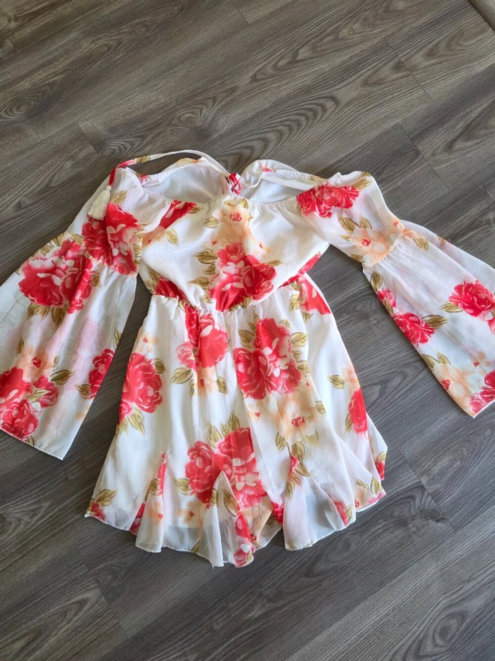 Women's size Small Sunnow floral romper jumpsuit